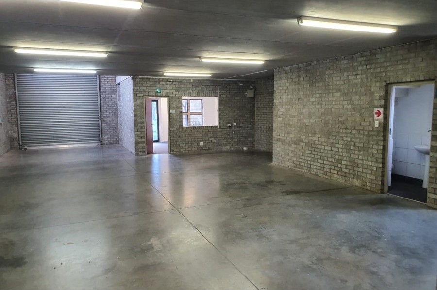 To Let commercial Property for Rent in Newton Park Eastern Cape